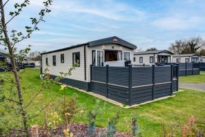 Photo 14- click for photo gallery